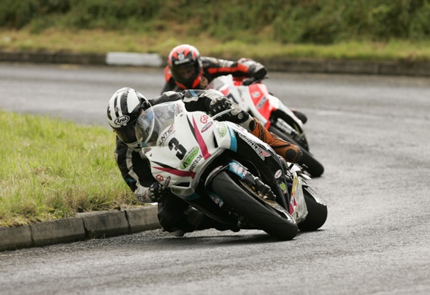 Isle of Man TT winners Michael Dunlop and Ryan Farquhar during the Armoy Race of Legends (Alan Armstrong) 